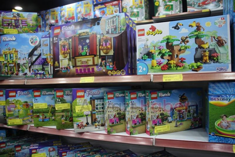 Akyazı'nın ilk ve tek oyuncak mağazası