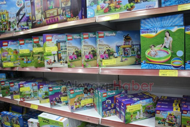 Akyazı'nın ilk ve tek oyuncak mağazası