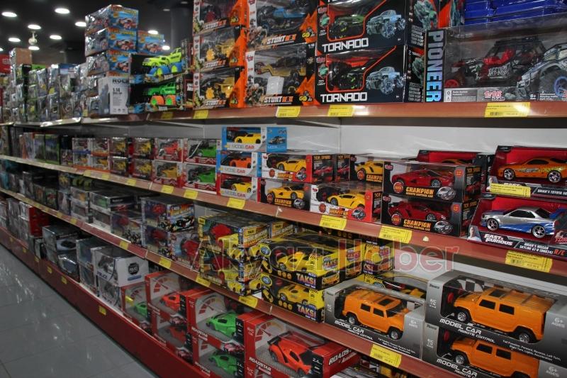 Akyazı'nın ilk ve tek oyuncak mağazası