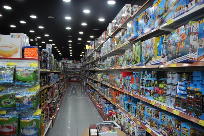 Akyazı'nın ilk ve tek oyuncak mağazası
