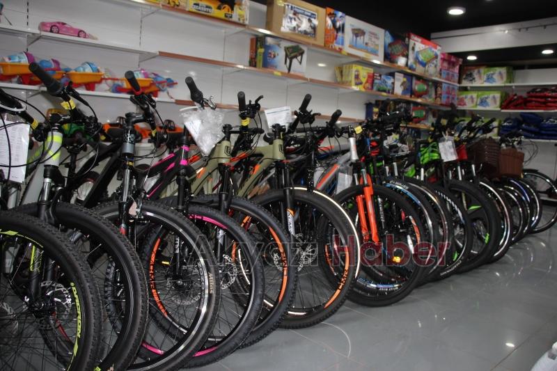 Akyazı'nın ilk ve tek oyuncak mağazası