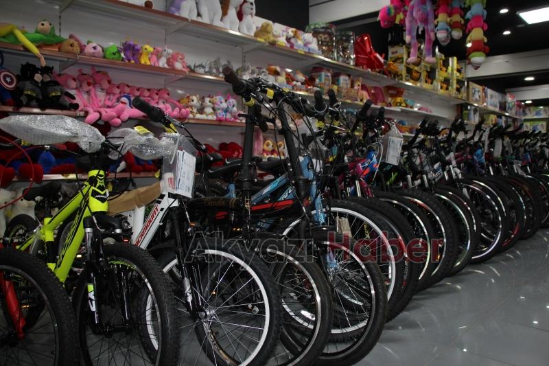 Akyazı'nın ilk ve tek oyuncak mağazası