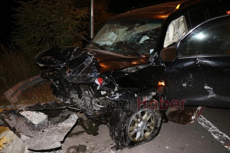 Otomobilin kağıt gibi ezildiği kazada 1 kişi yaralandı