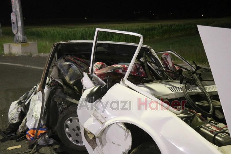 Otomobilin kağıt gibi ezildiği kazada 1 kişi yaralandı