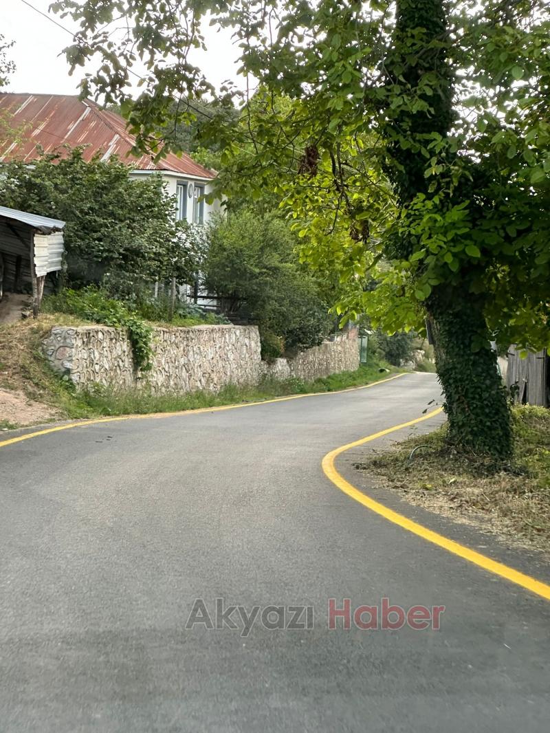 Tonajlı kamyonlar yenilenen yolları tehdit ediyor