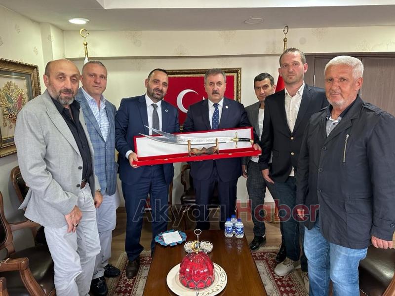 Sakarya Vakfıkebir Derneği BBP Liderini Ziyaret Etti