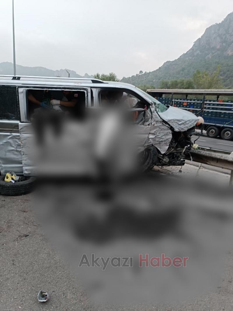 Düğün dönüşü kana bulandı:1 ölü, 14 yaralı