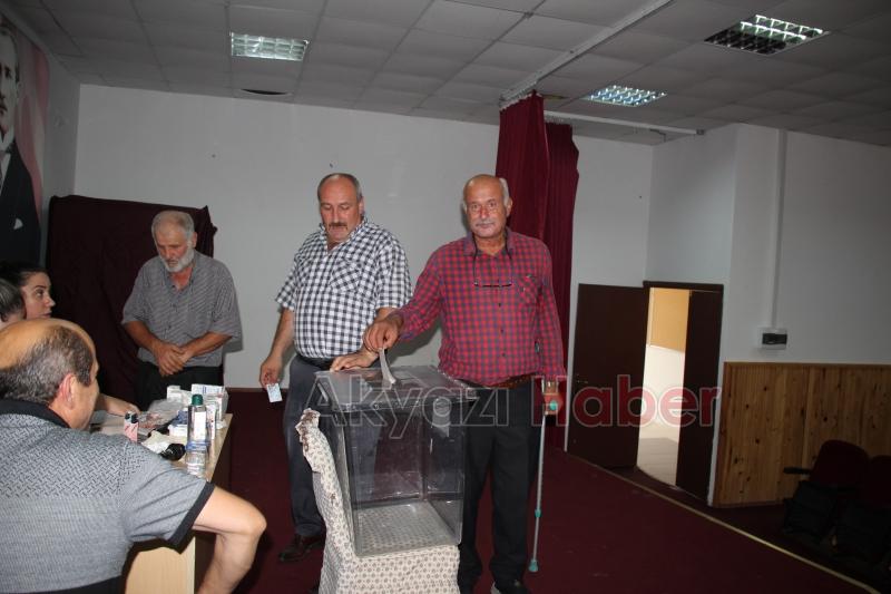 MHP Karapürçek İlçe Başkanlığına Mustafa Hıraç seçildi