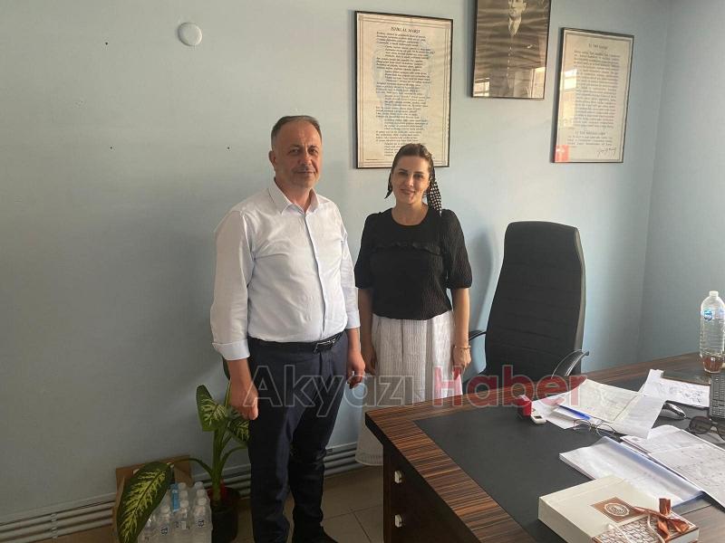 Akyazı İlçe Sağlık Müdürünü ziyaret ettiler