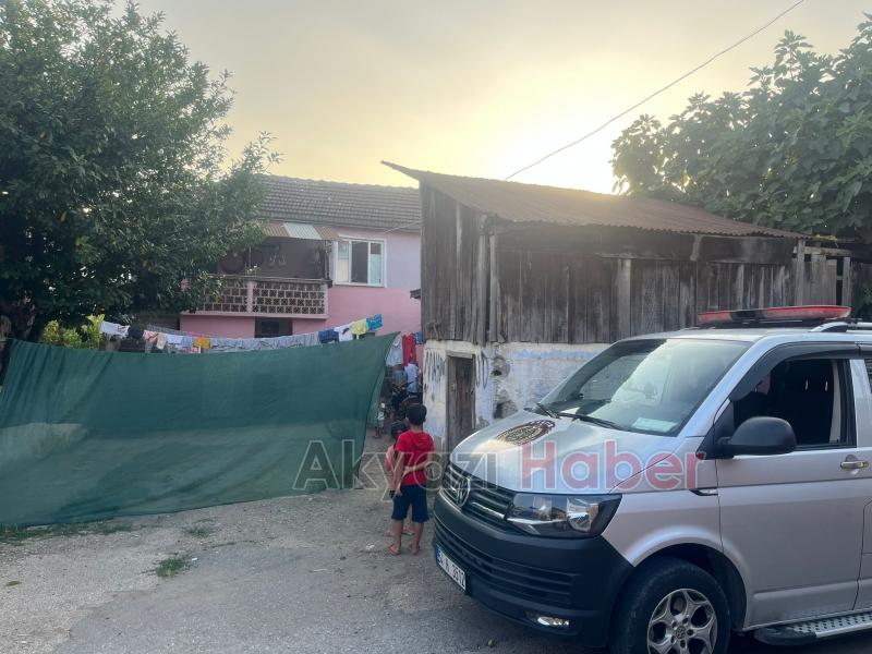 Parmağı sıkışan çocuğun imdadına ekipler yetişti