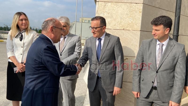 Vali Yaşar Karadeniz Göreve Başladı