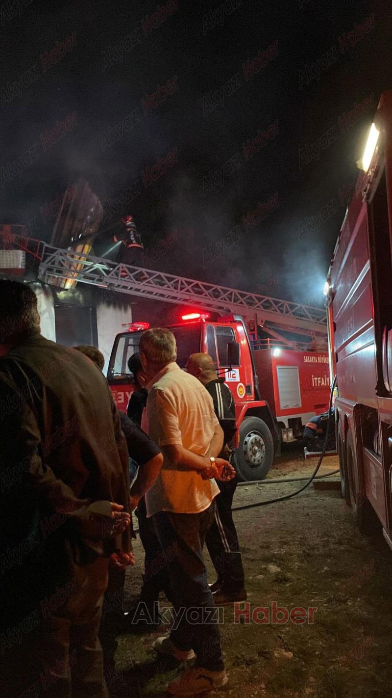 Boztepe'de ev yandı