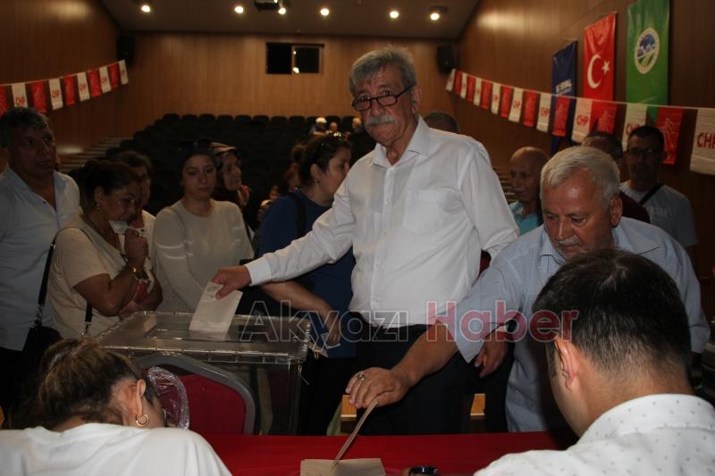 CHP Akyazı İlçe Başkanı Mustafa Sağır tekrar seçildi