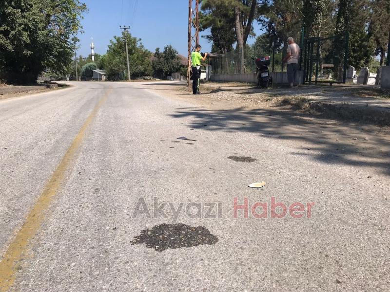 Devrilen motosikletteki 3 kişi yaralandı