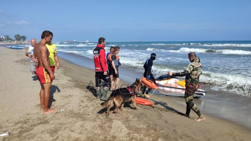 Denizde kaybolan yabancı uyruklu şahsı ekipler didik didik arıyor