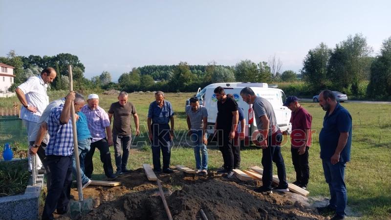 Emine Meşe toprağa verildi