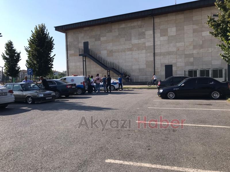 Yüksek sesle müzik dinleyenlere ceza kesildi