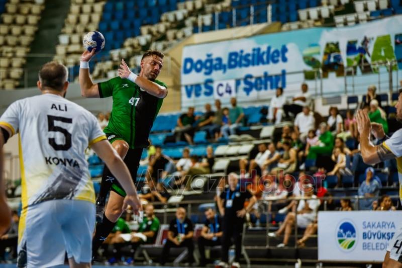 Büyükşehir hentbol sezona galibiyetle başladı