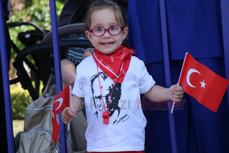 Sakarya'da 30 Ağustos Zafer Bayramı coşkuyla kutlanıyor