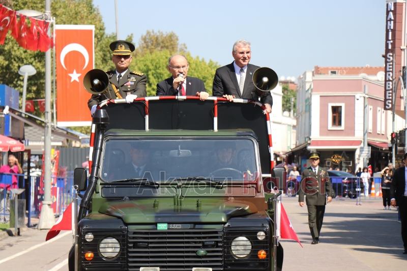 Sakarya'da 30 Ağustos Zafer Bayramı coşkuyla kutlanıyor