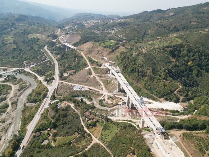 Akyazı-Ankara otoyolu inşaatı havadan görüntülendi