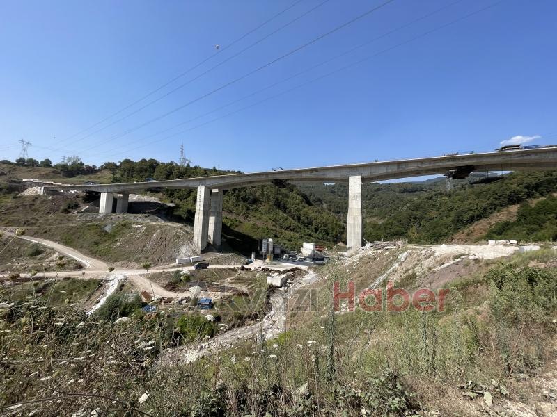 Akyazı-Ankara otoyolu inşaatı havadan görüntülendi