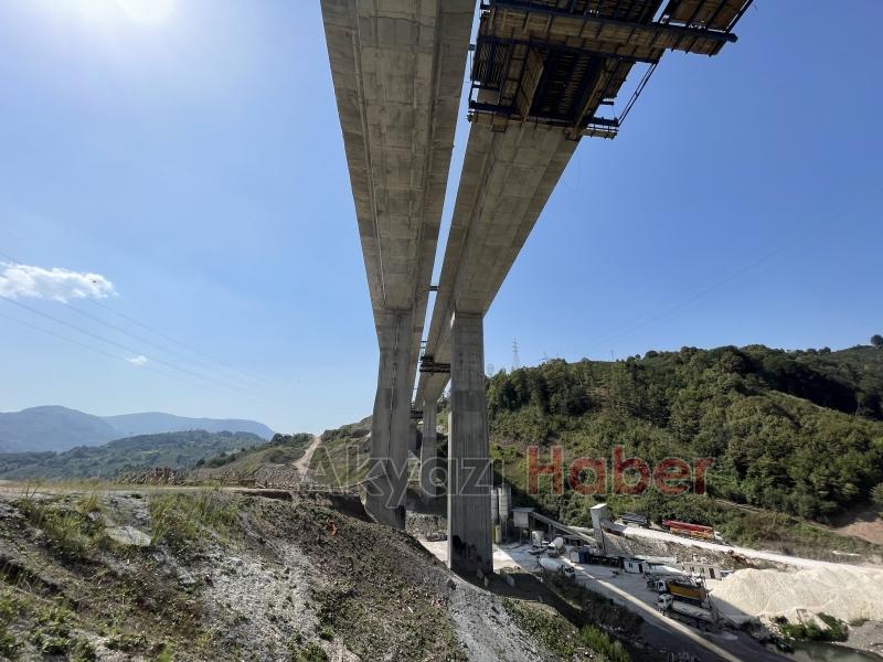 Akyazı-Ankara otoyolu inşaatı havadan görüntülendi