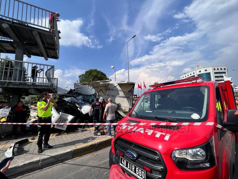 Sakaryalı tır şoförü kazada hayatını kaybetti