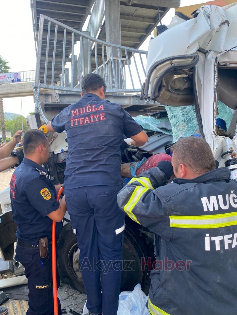 Sakaryalı tır şoförü kazada hayatını kaybetti