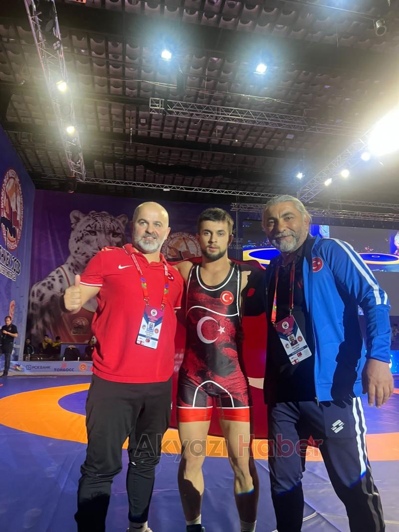 Sakaryalı güreşçi dünya şampiyonu oldu