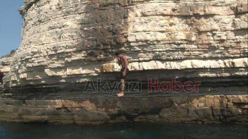 Ölümle dans ediyorlar