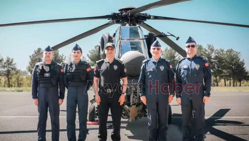 Türkiye'nin ilk kadın taarruz helikopter pilotu Diyarbakır semalarında uçtu