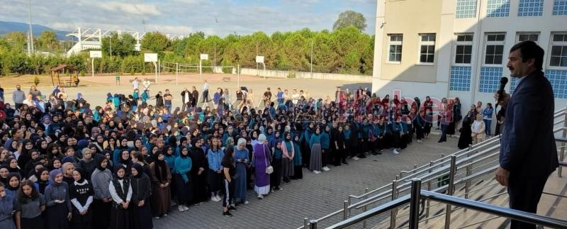 Akyazı'da yeni eğitim öğretim yılı başladı