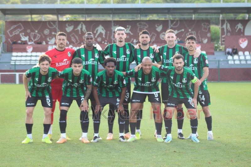 Sakaryaspor hazırlık maçında Süper Lig ekibi Hatayspor'a mağlup oldu