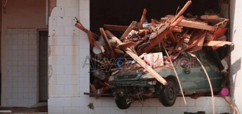 Libya'da sel felaketi: Kayıp sayısı 10 bine ulaştı