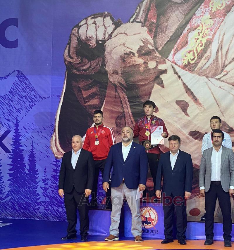  Sakaryalı Onur Arı dünya ikincisi oldu