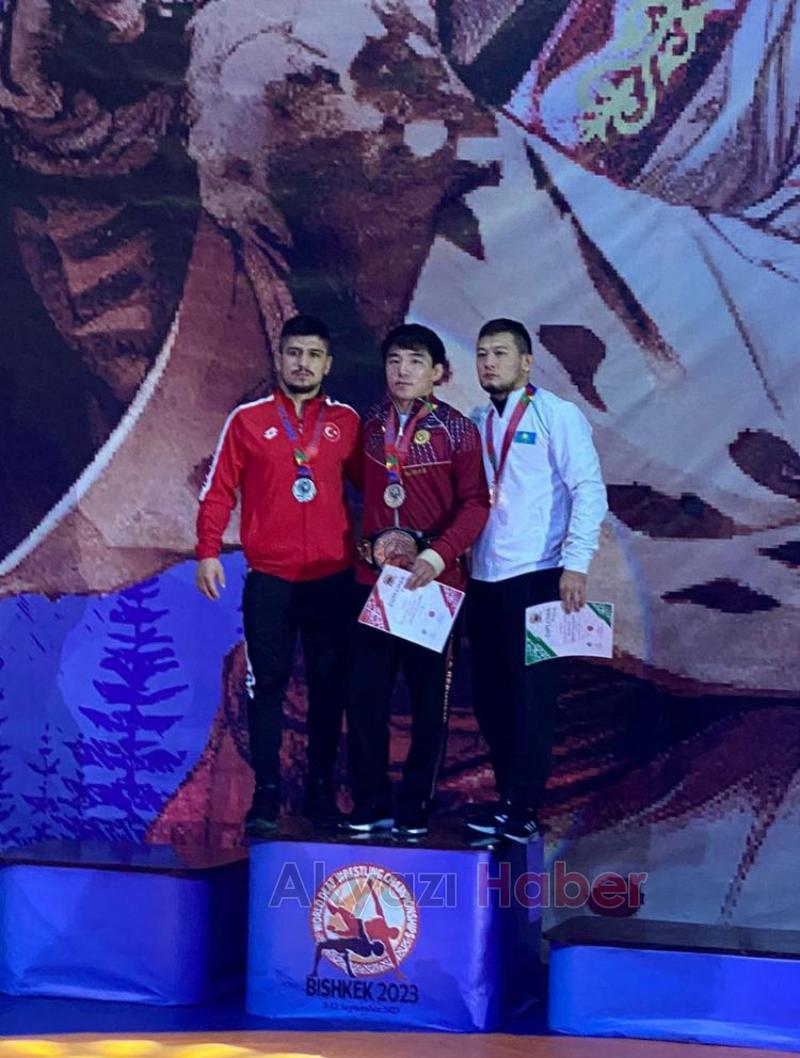  Sakaryalı Onur Arı dünya ikincisi oldu