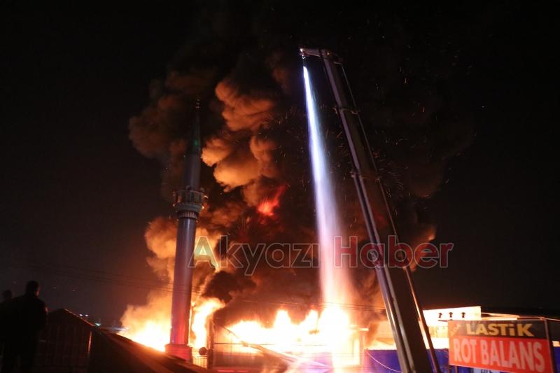 Şehirde büyük yangın, 4 saatte söndürülebildi