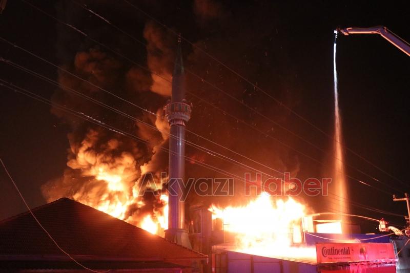 Şehirde büyük yangın, 4 saatte söndürülebildi