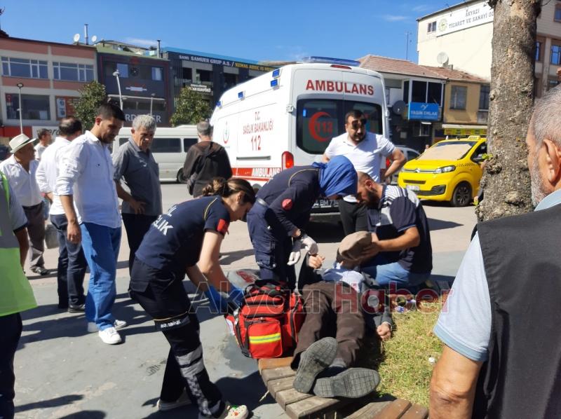 Cuma çıkışı cami avlusunda fenalaşıp yere yığıldı