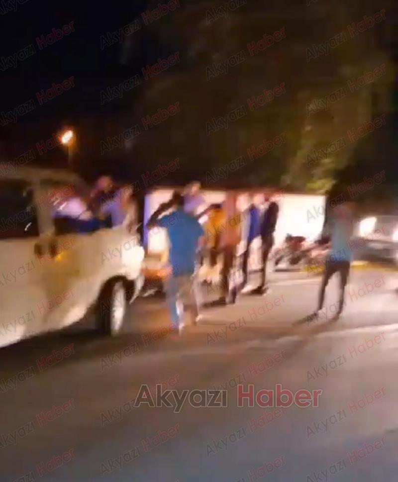 Minibüs motosiklete çarptı: 1 ağır yaralı