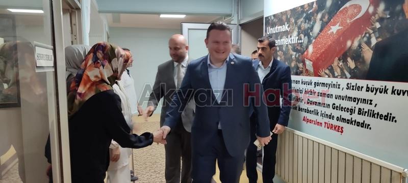 MHP Akyazı İlçe Teşkilatını ziyaret ettiler