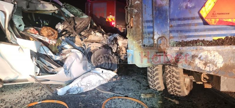 Evli çifti feci kaza ayırdı