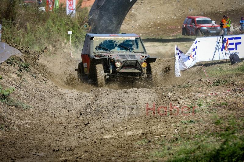 Türkiye Off-Road Şampiyonası seyirci etabı nefesleri kesti