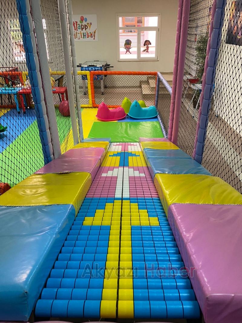 Akyazı'nın en büyük oyun alanında çocuklarınız doyasıya eğlensin