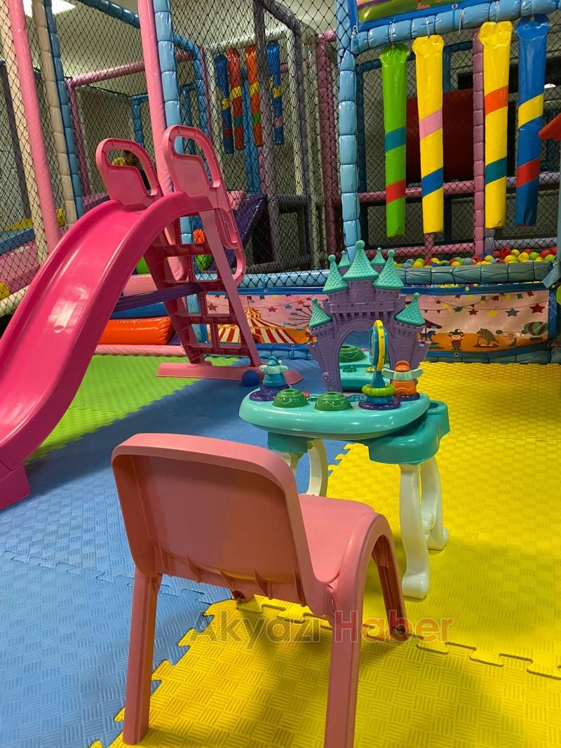 Akyazı'nın en büyük oyun alanında çocuklarınız doyasıya eğlensin