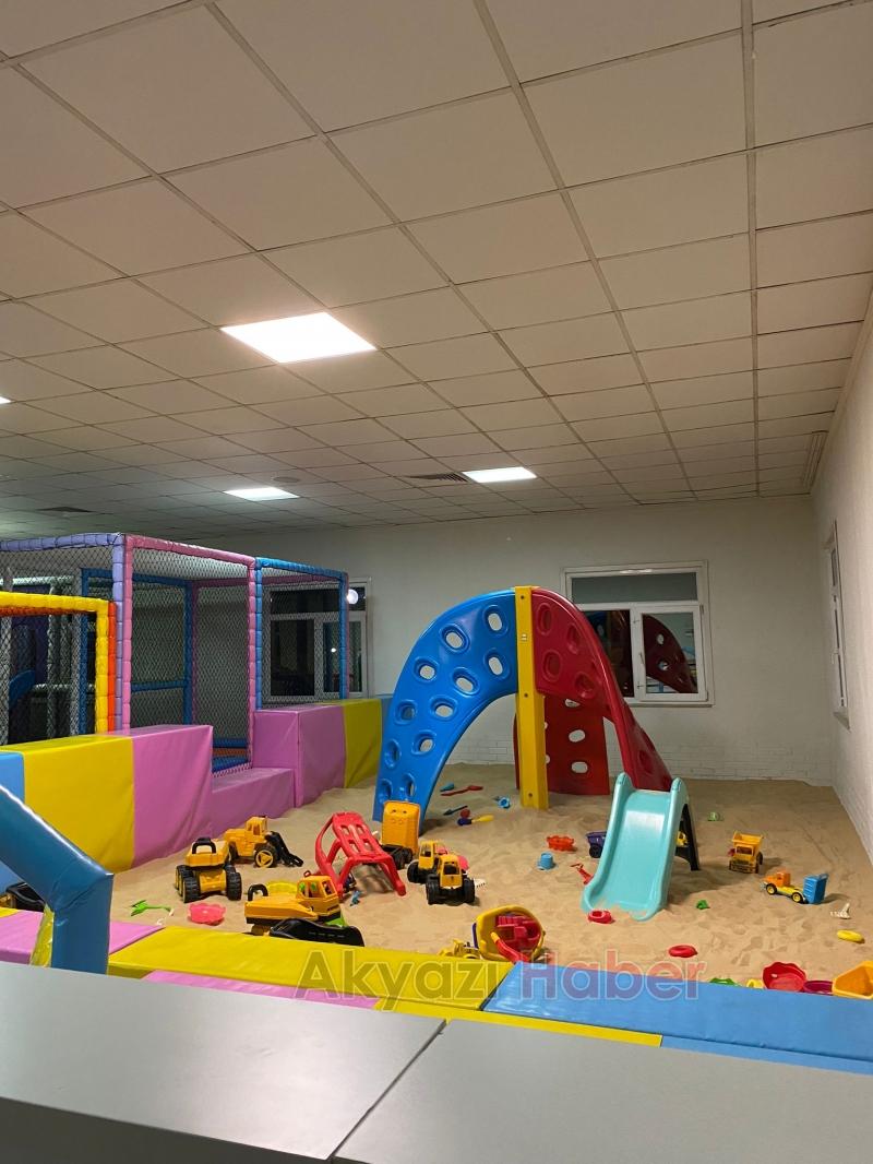 Akyazı'nın en büyük oyun alanında çocuklarınız doyasıya eğlensin