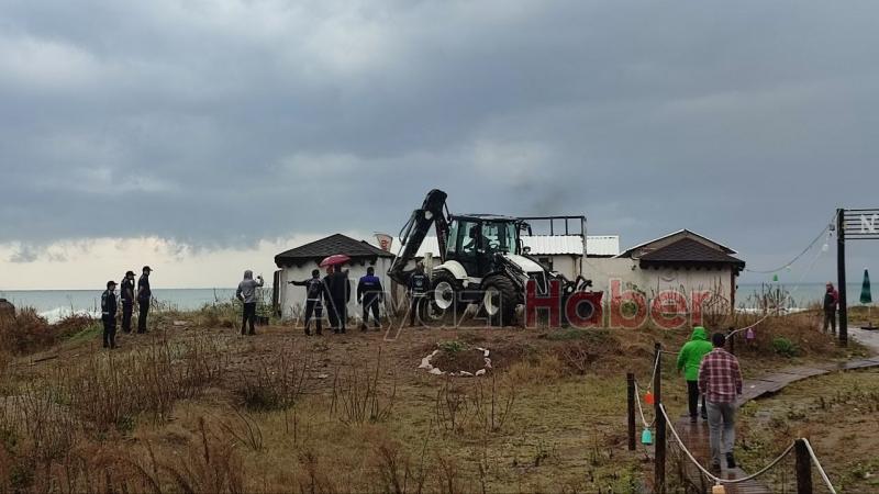 Karasu'da yıkım gerginliği