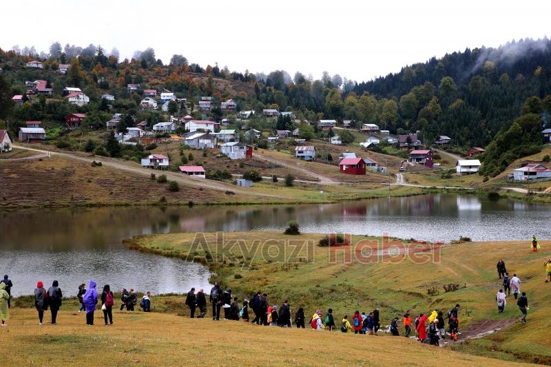 Sultanpınar Yaylası'nda doğa yürüyüşü yaptılar