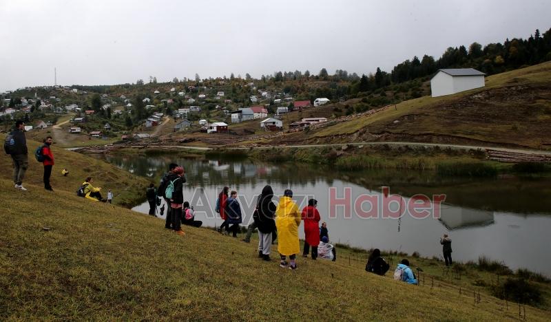 Sultanpınar Yaylası'nda doğa yürüyüşü yaptılar
